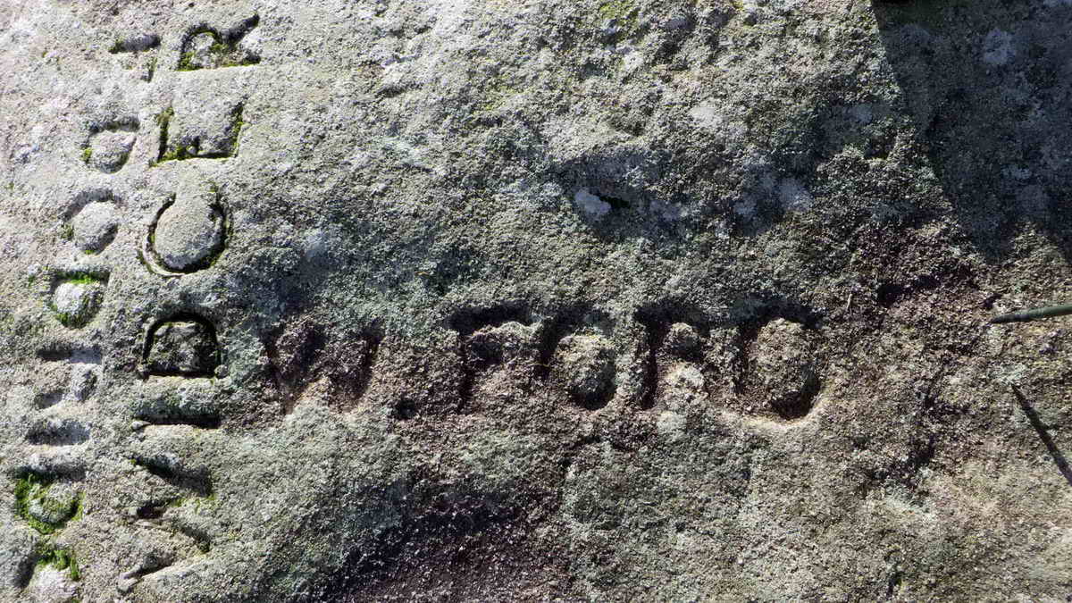 W FORD. There are at least two other inscriptions nearby but they are very faint