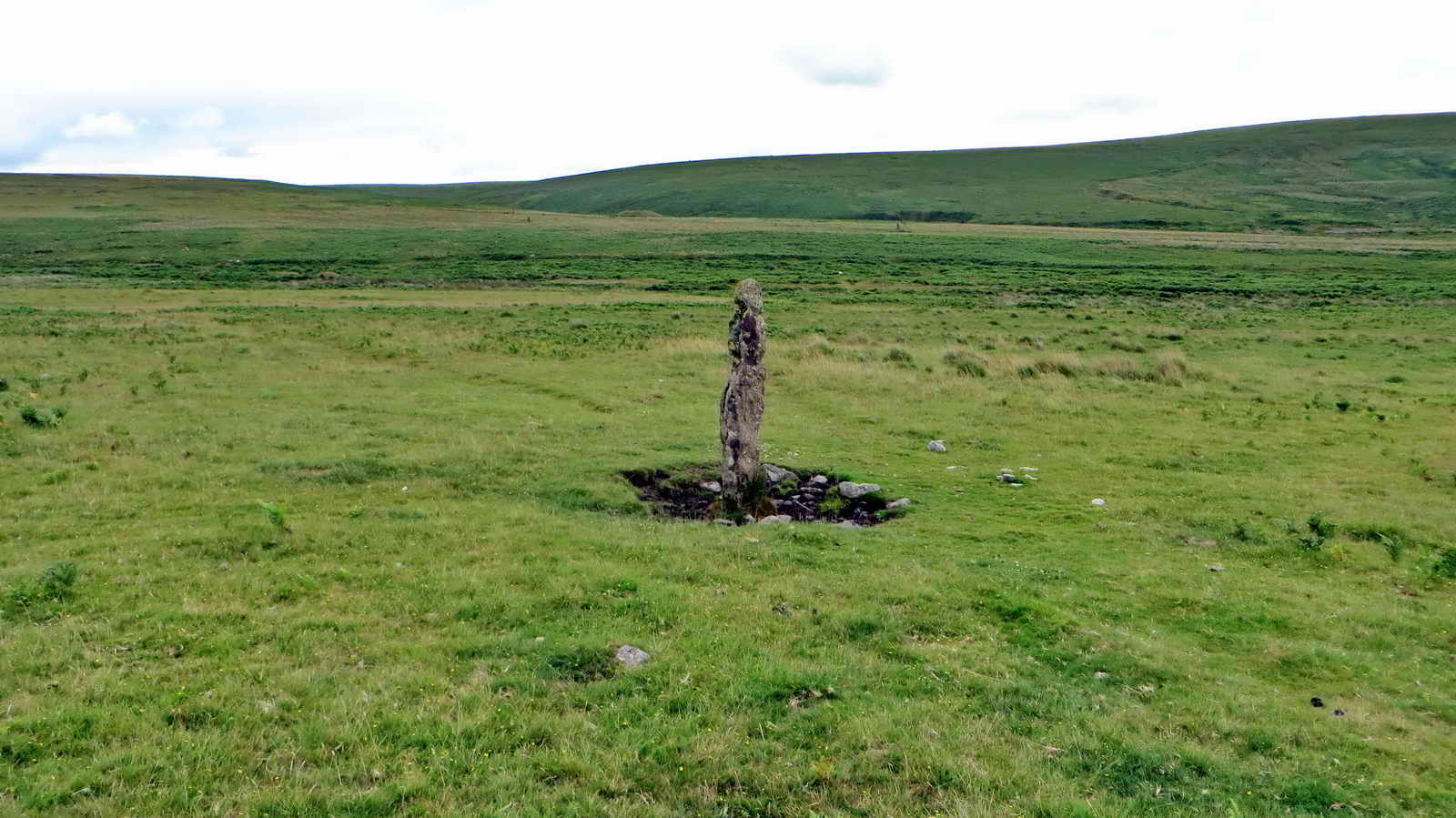 A longstone at SX 58710 66945