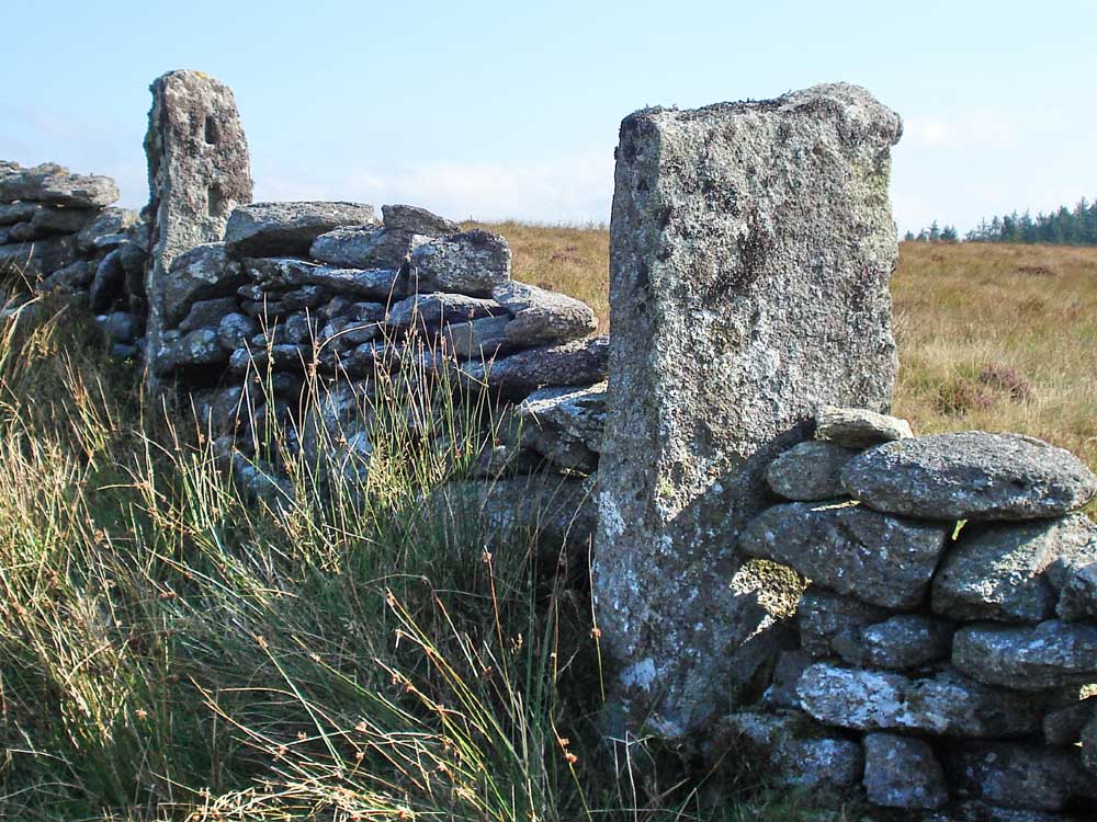 View of the other side of the gateway, showing no other features