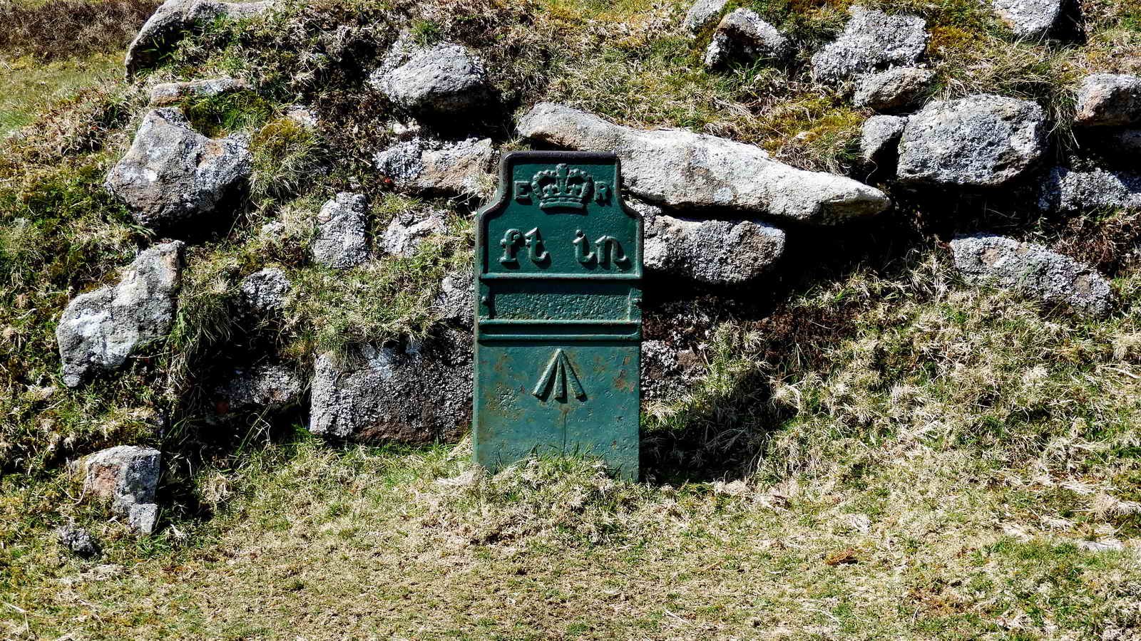 On the front edge of the above bungalow, also at SX 67532 81087